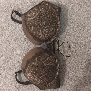 Victoria's secret green push up bra, 34C